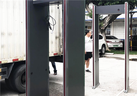 在學校安裝金屬安檢門的作用？